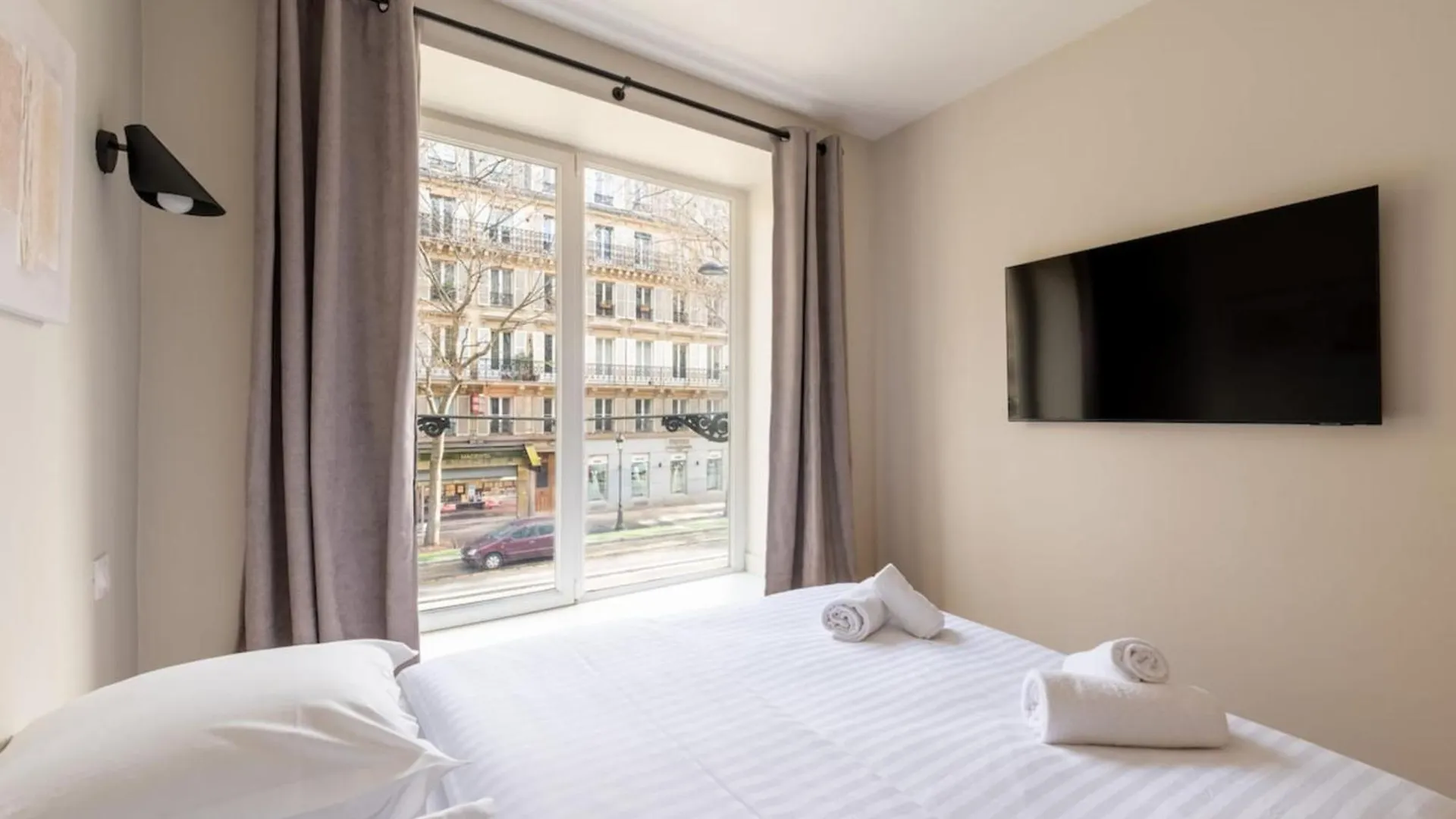 Beautiful & Modern 1Bd Flat Near Montmartre Apartment Paris 0*,